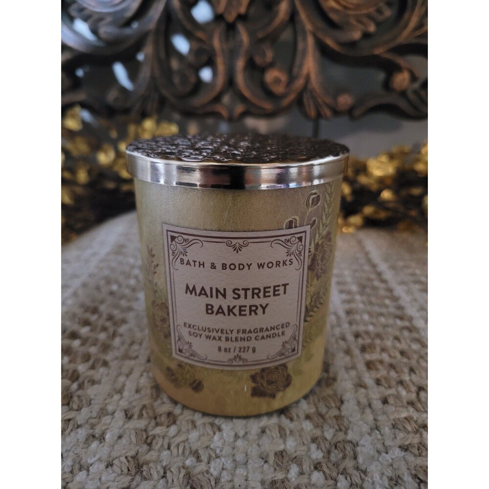 Bath & Body Works Main Street Bakery Single Wick Candle 8 oz
